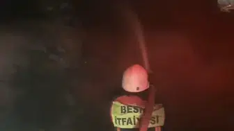 Besni'de gece yarısı dehşeti: İki katlı ev küle döndü