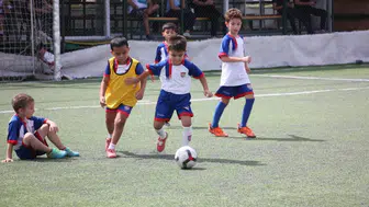 Denizli'nin futbol fabrikası: Şampiyonluk kupaları yerine yıldız adayları yetiştiriyorlar