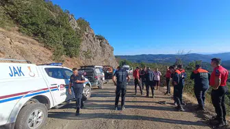 Kuşburnu hasadı kabusa döndü: 50 metrelik uçurumdan kurtarılma operasyonu