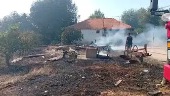 Antalya'da korku dolu anlar: Alevler evlerin kapısına dayandı