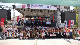 Sındırgı’da 104 yıllık gurur: Milli mücadele ruhu festival coşkusuyla taçlandı