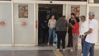 Bergama'da ev baskını: Genç çiftin uyuşturucu ticareti planı hüsranla bitti
