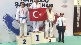 Yoğun bakımın kahramanı tatamide zirveye çıktı: Hemşire Fuat Yiğit Akküç dünya şampiyonu