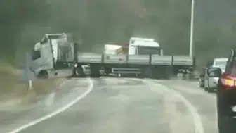 Karabük yolunda saatler süren kabus: Dev araç yolu kilitledi