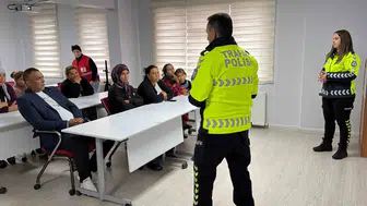 Bolu sokaklarında patpat mesaisi: Atık toplayıcılarına kritik trafik eğitimi