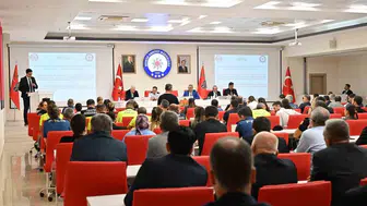 Manisa'da 270 bin öğrenci için dev güvenlik seferberliği: Okul çevrelerinde kuş uçurtulmayacak