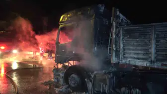 Samsun-Şanlıurfa yolunda dehşet anları: Gübre yüklü tır küle döndü