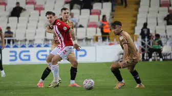 Sivas'ta nefes kesen geri dönüş: İki farklı geriden gelen Sivasspor puanı kurtardı