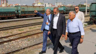 Kayseri'nin raylı sistem geleceği için kritik zirve: Büyükkılıç ve Kurt masaya oturdu