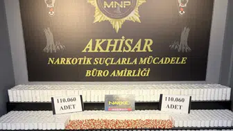 Akhisar'da narkotik baskını: 110 bin hapla yakalandılar