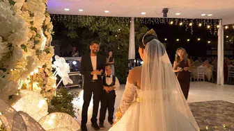 On yıllık evlilikte unutulmaz gece: Gelinliği yeniden giydi, nikah masasına bir kez daha oturdu