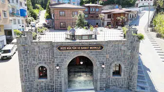 Rize’nin kalbinde taş duvarlar arasında yükselen yeni bir yaşam alanı: Kültür ve Sanat Merkezi kapılarını açtı