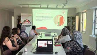 Eskişehir'de dijital çağın ebeveynlik sınavı: ADEM kursiyerlerine kritik uyarılar