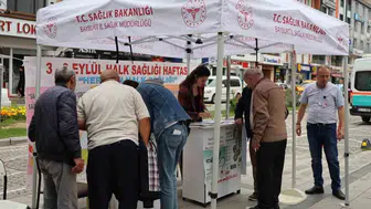 Bayburt'ta sağlık seferberliği: Yakutiye Camii önünde kritik kontroller