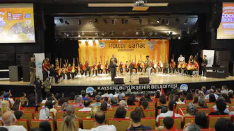 Kayseri'de Sanat Dolu Bir Yaz: Binlerce Kursiyer Sertifikalarına Kavuştu