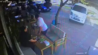Manavgat'ta dehşet anları: Kahvaltı keyfi saniyelerle kabusa döndü