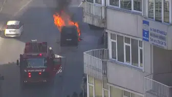Mecidiyeköy'ün ortasında korku dolu anlar: Seyir halindeki araç bir anda küle döndü