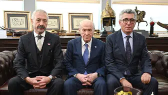 MHP Genel Merkezi'nde dikkat çeken buluşma: Bahçeli iki köklü aileyi ağırladı