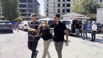 Banka görevlisinin dikkati 500 bin TL'yi kurtardı: Polis kılığındaki vurguncular yakayı ele verdi