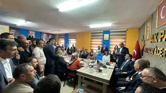 Kars'ta AK Parti'nin saha mesaisi: İlçe teşkilatlarında yeni dönem rotası çizildi