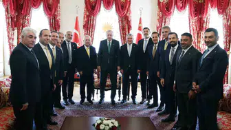 Dolmabahçe'de kritik zirve: Dört büyüklerin başkanları Erdoğan ile bir araya geldi