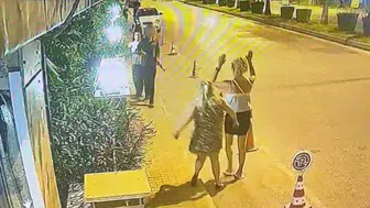 Turizm caddesinde korku dolu anlar: Elindeki silahla yürüyünce jandarmayı ayağa kaldırdı