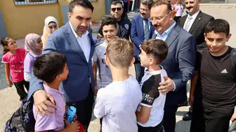 Mersin'de ders zili çaldı: Sınıflarda renkli görüntüler oluştu