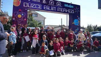 Düzce'de Bilim Rüzgarı: Binlerce Kişi Keşfetmek İçin Akın Etti