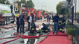 Serdivan'da korku dolu anlar: Restoran alevlere teslim oldu