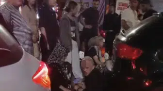 Sultangazi'de gece yarısı dehşeti: Üç aracın karıştığı zincirleme kazada beş kişi hastanelik oldu