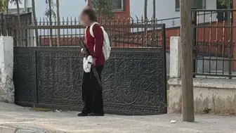 Okul kapısında dehşet anları: Pompalı tüfekle görüntülenen öğrenci paniğe neden oldu