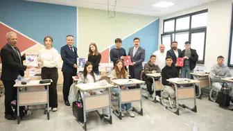 Yenişehirli Gençlerin Üniversite Hayallerine 3 Bin Kitaplık Dev Destek