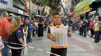 Alaşehir'de üzümün kaderi değişmedi ama gelenek bozulmadı: 30 kiloluk yükle zamana karşı yarış