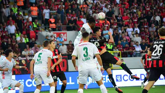 Çorum'da nefes kesen düello: Alanyaspor son sözü söyledi