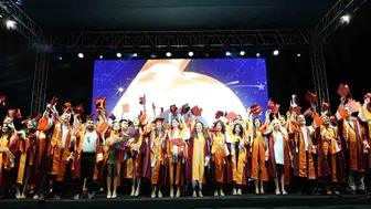Akademik zirvede üç altın kural: İzmir Ekonomi Üniversitesi mezunları için yeni bir dönem başlıyor