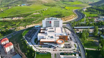 Bayburt Devlet Hastanesi'nde yoğun mesai: Acil servis ve ameliyat sayılarında dikkat çeken artış