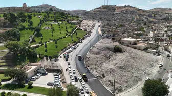 Şanlıurfa'nın inanç turizmi rotasında hummalı asfalt mesaisi
