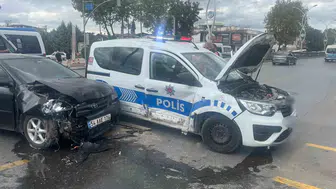 Hastane önünde şiddetli çarpışma: Görev başındaki polisler ve siviller yaralandı