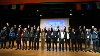 Ataşehir Belediye Meclisi'nde dengeler değişti: Altı isim CHP'den AK Parti'ye geçti