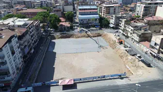 İncirliova'nın merkezinde dev dönüşüm: Modern meydan ve otopark için ilk beton döküldü