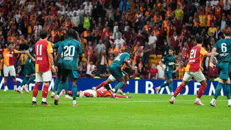 RAMS Park'ta Nefes Kesen İlk Yarı: VAR Kararı Skoru Belirledi