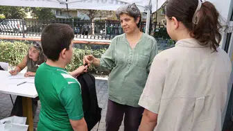 Nilüfer'de okul heyecanı: İhtiyaç sahibi öğrencilere kırtasiye eli uzandı