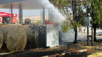 Siirt'te korkutan alevler: Tadilattaki istasyonda büyük tehlike