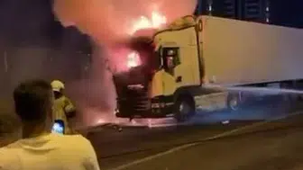 Diyarbakır trafiğinde korku dolu anlar: Seyir halindeki tır bir anda alev topuna döndü