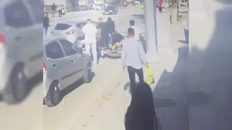 Malatya'da motosiklet kazası kamerada: Çarpışma anı saniye saniye kaydedildi