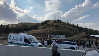 Baba evlatlarını son yolculuğuna uğurladı: Ankara'daki vahşetin ardından acı veda