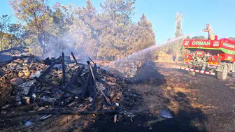 Kütahya'da alevler orman sınırına dayandı: 3 hektarlık alan küle döndü