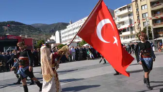 Manisa 104 yıl önce bugün küllerinden doğdu: Kurtuluş coşkusu meydanlara taştı
