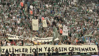 Tribünlerden Balkanlar'a yankılanan ses: Srebrenitsa unutulmadı