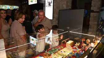 Kuşadası’nda zaman tüneli: Binlerce oyuncak tek bir çatı altında buluştu